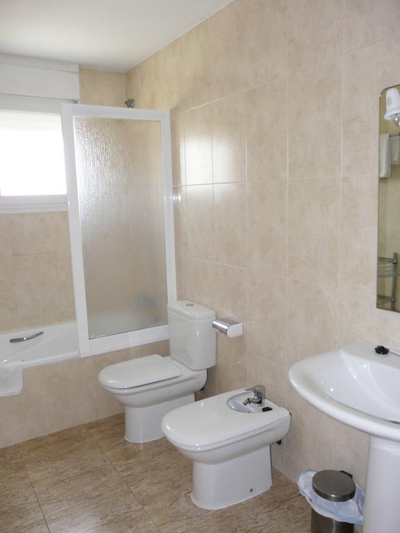 Apart Hotels Mar Blava Cubelles Kültér fotó